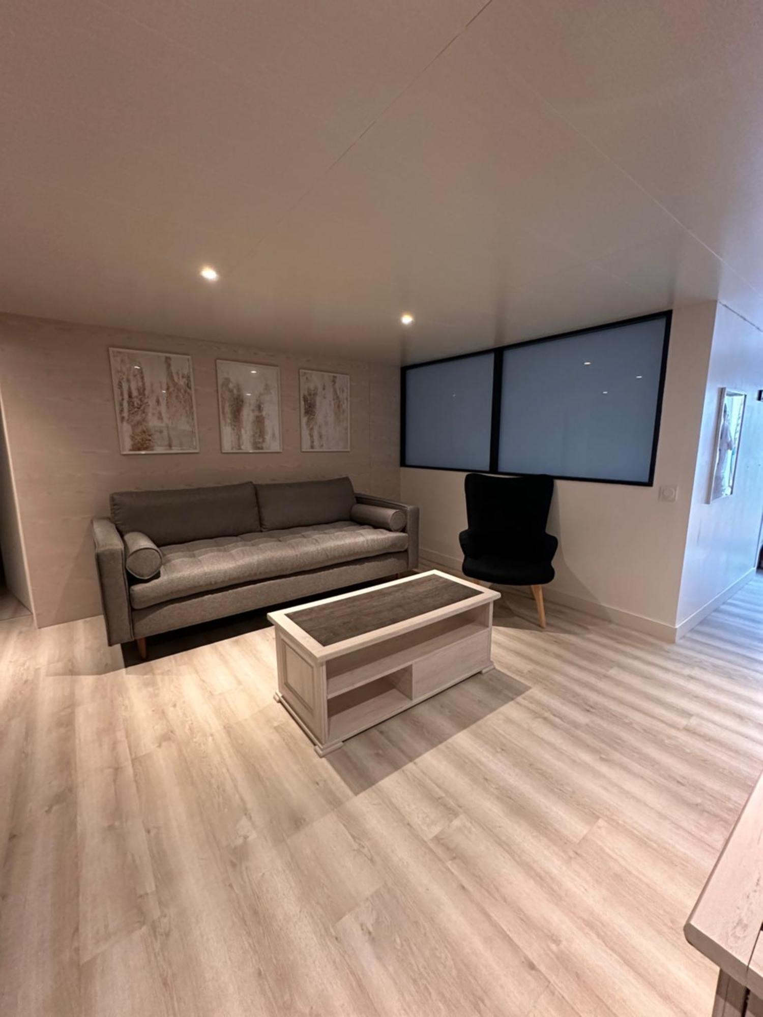 Apartamento Jolie Dependance Equipee Cholet Exterior foto